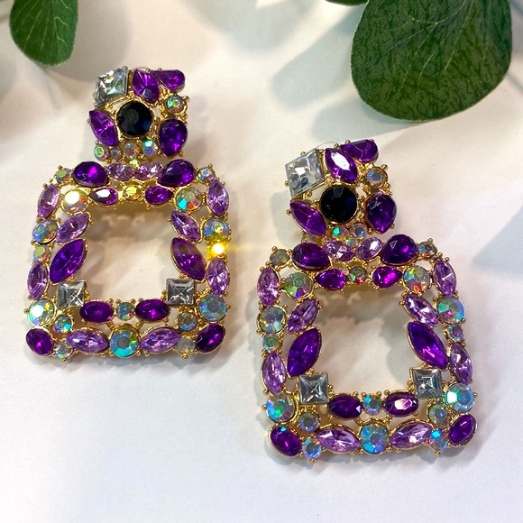 New! Stunning purple crystal dangle earrings! - Picture 5 of 5